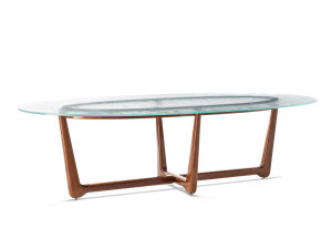 Овальный стол из красного дерева и хрусталя