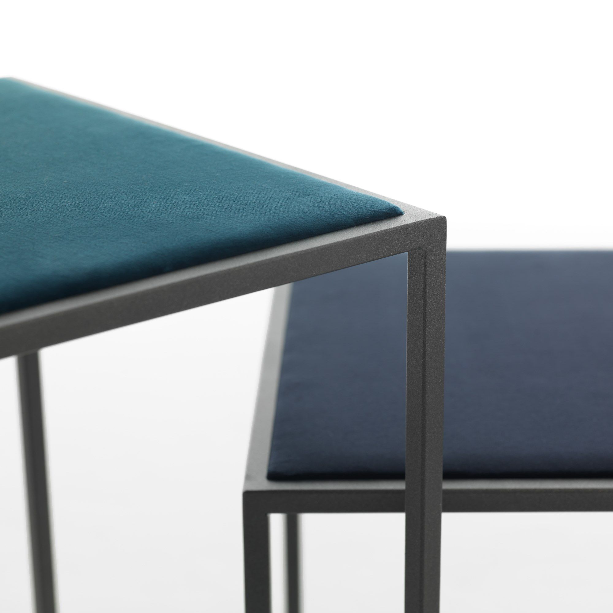 Стальной квадратный журнальный столик EPÒNIMO Gotham ARCH-00017172 - Вид №1