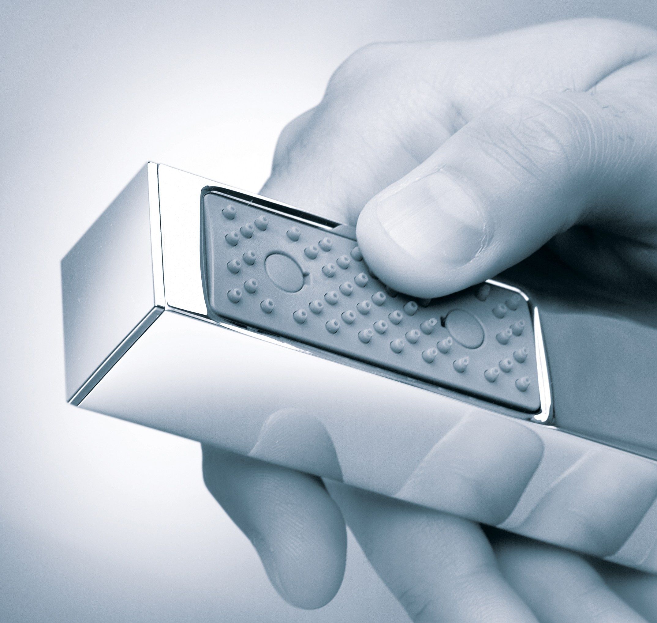 Фиксированный литой латунный ручной душ с системой защиты от накипи Bossini ARCH-00120752 - Вид №1