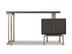 Деревянный туалетный столик