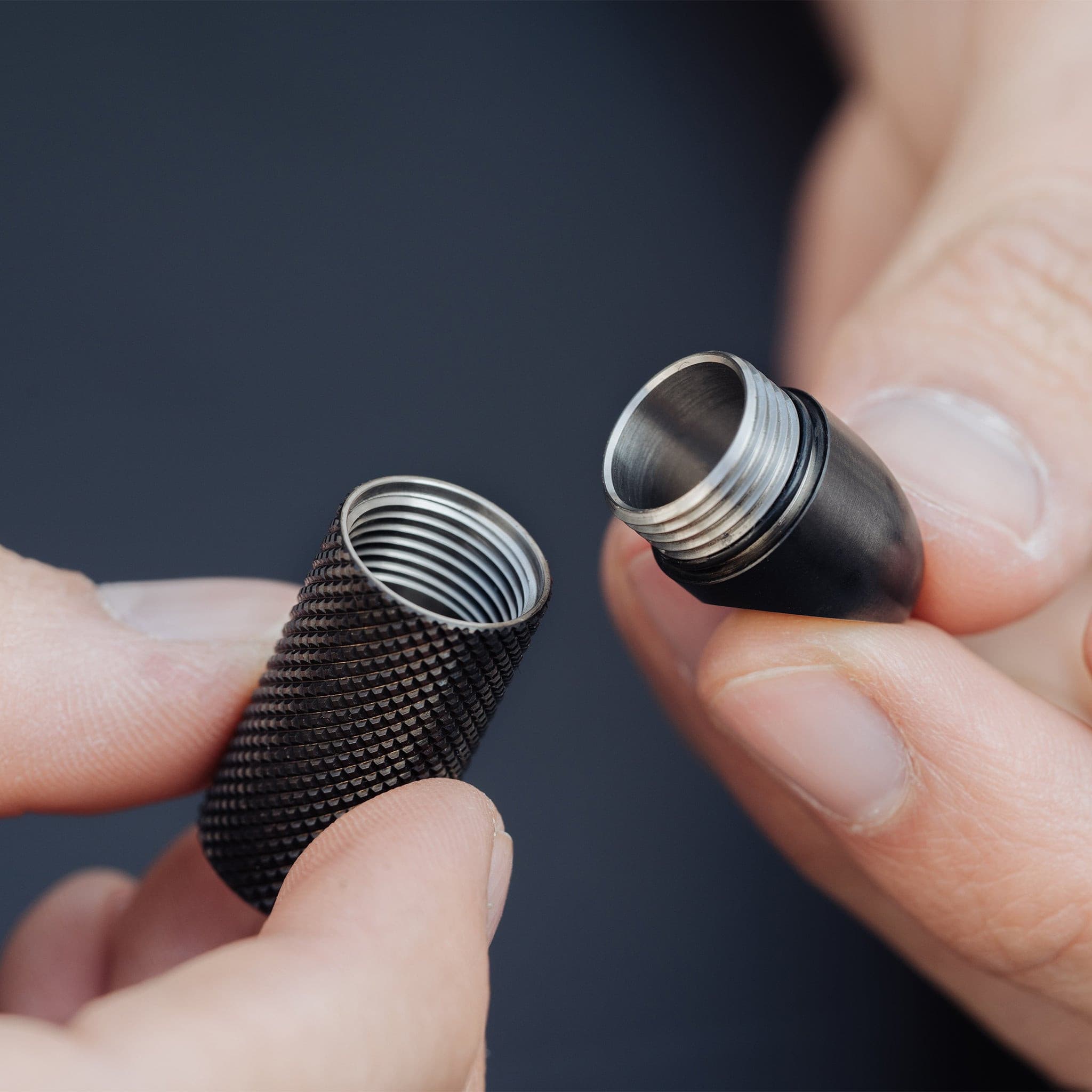 W201BST Сундук с ключами - черная сталь Wingback  - Вид №3