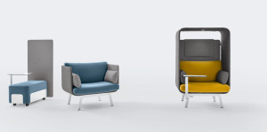 Кресло с подлокотниками для контракта