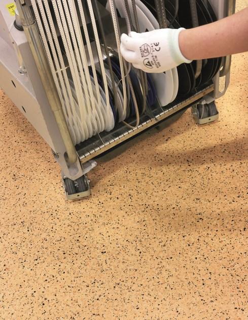 TARKETT Пол из ПВХ, рассеивающий статическое электричество Iq sun-id-1443757 - Вид №1