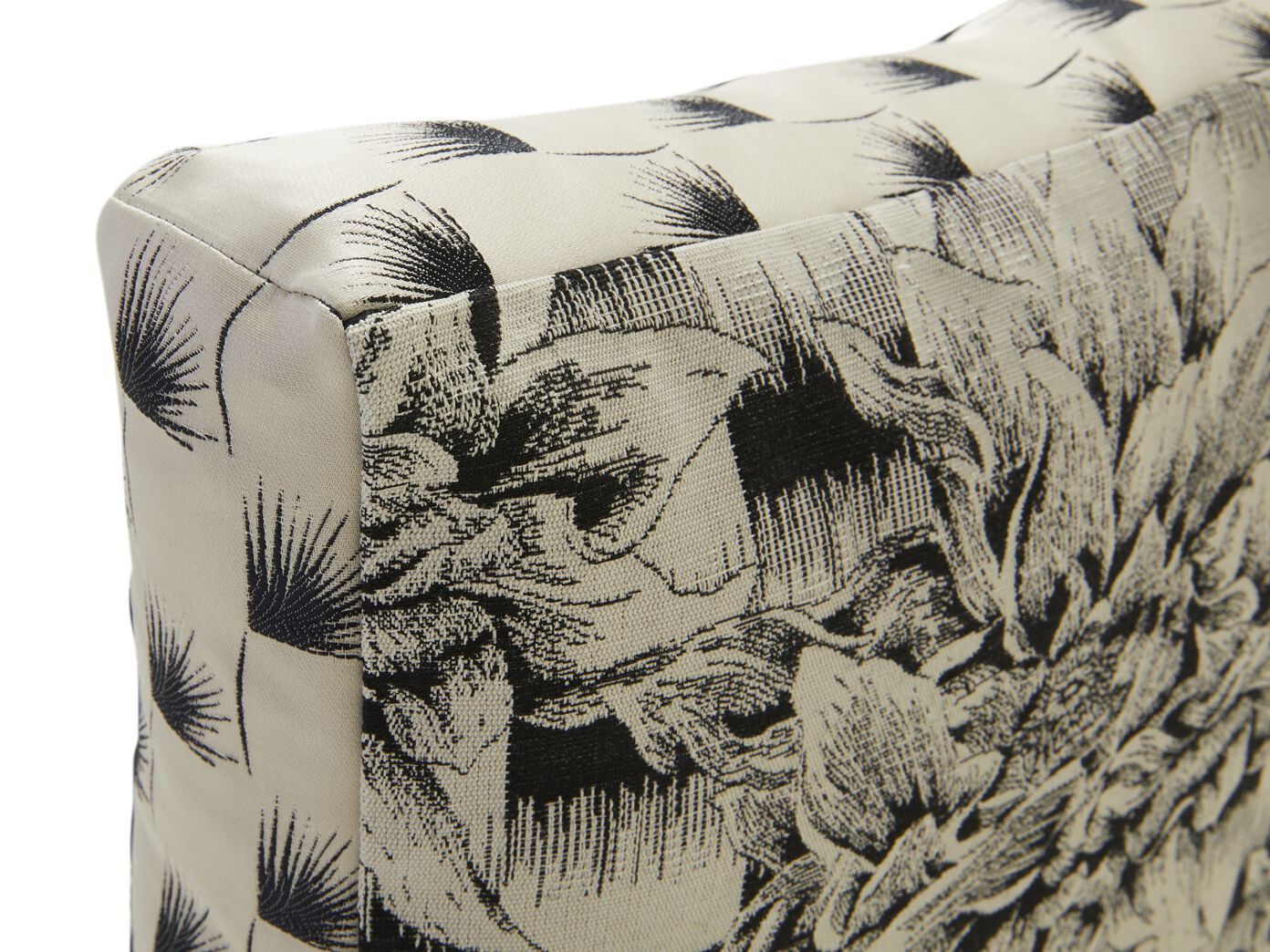 Квадратная подушка с цветочным рисунком K-3 Shogun ARCH-00070751