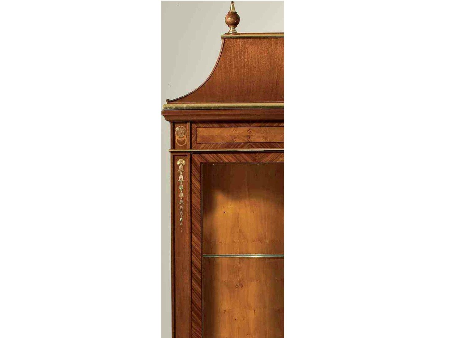 Витрина из дерева и стекла OAK Галерея ARCH-00070622 - Вид №1