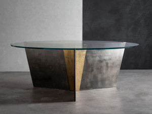 Круглый металлический стол со стеклянной столешницей