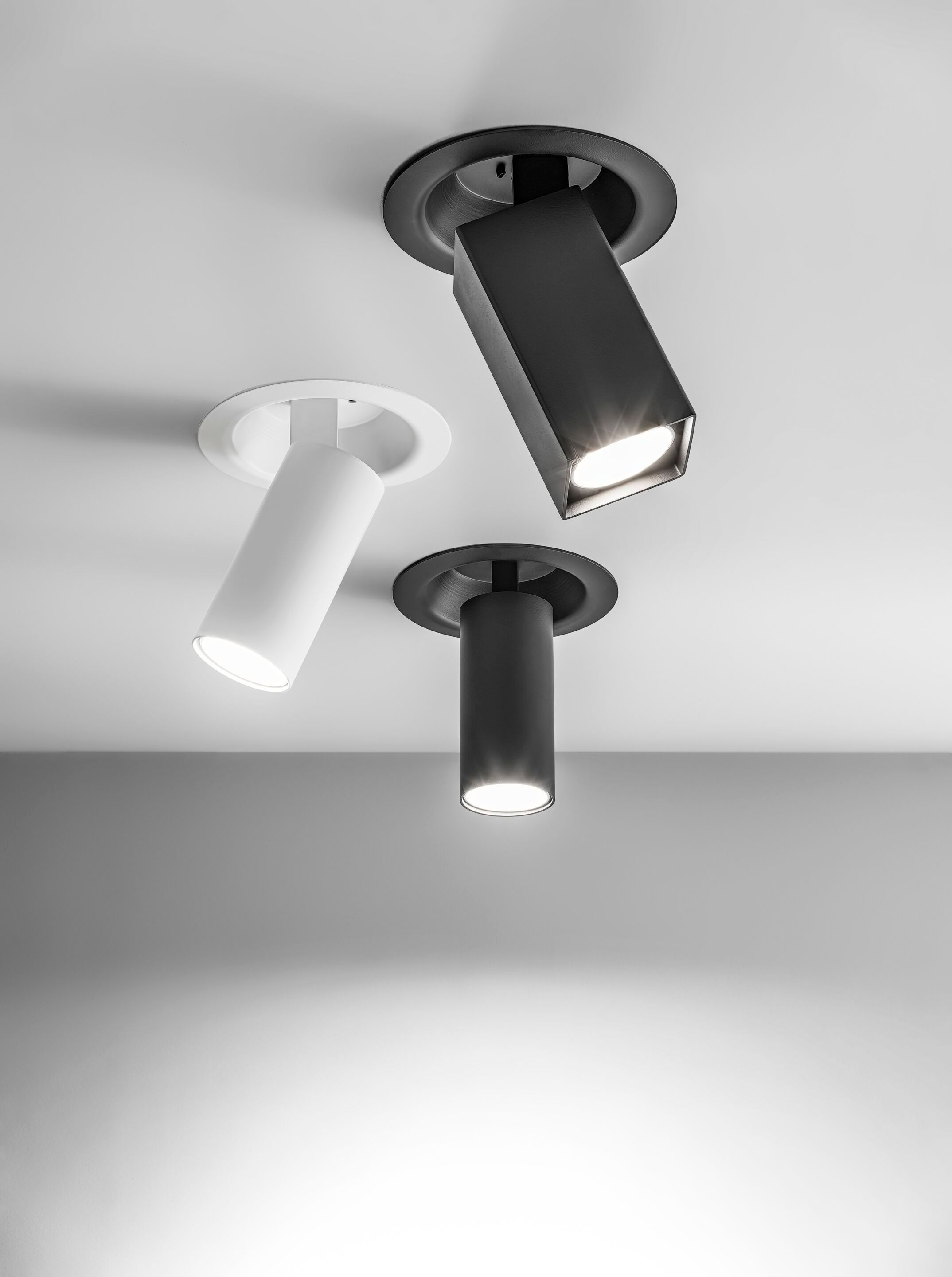 Регулируемый металлический светодиодный прожектор ZAVA K CEILING RECESSED JOITED ARCH-00043526 - Вид №1