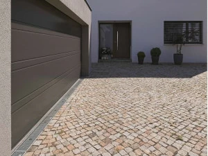 HÖRMANN ITALIA Секционные стальные гаражные ворота