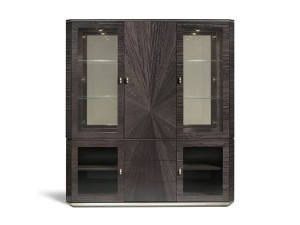 Витрина из дерева и стекла со встроенным освещением