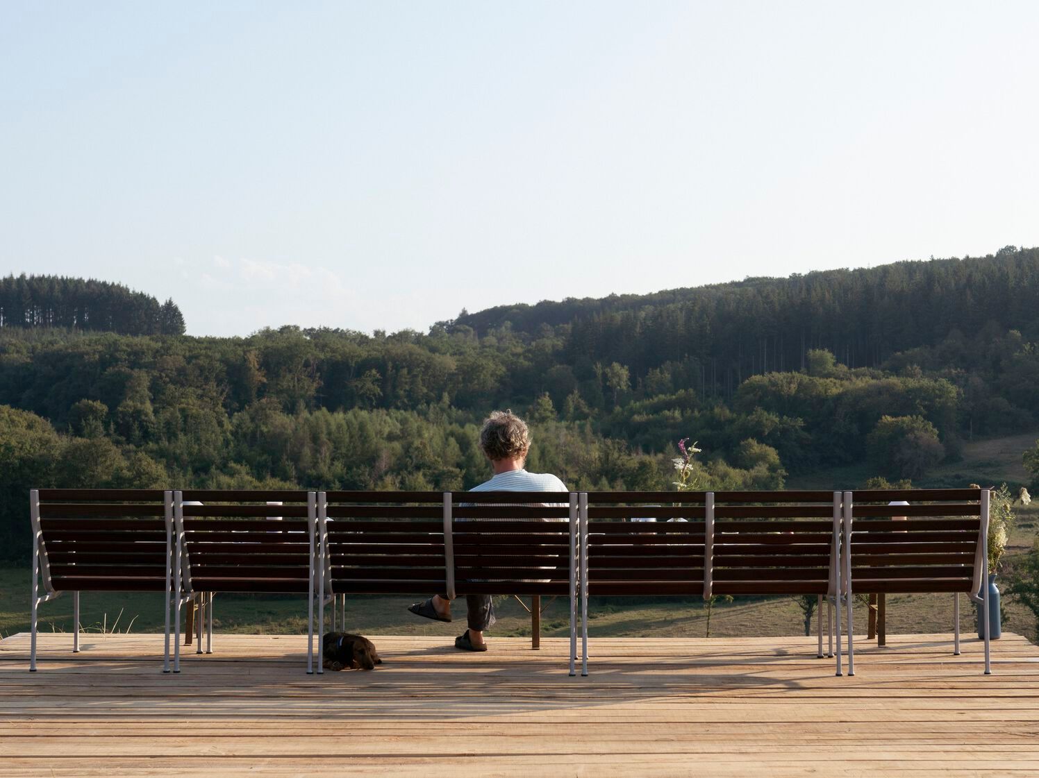 Садовая скамейка из ясеня со спинкой Hay Траверс ARCH-00087322 - Вид №4