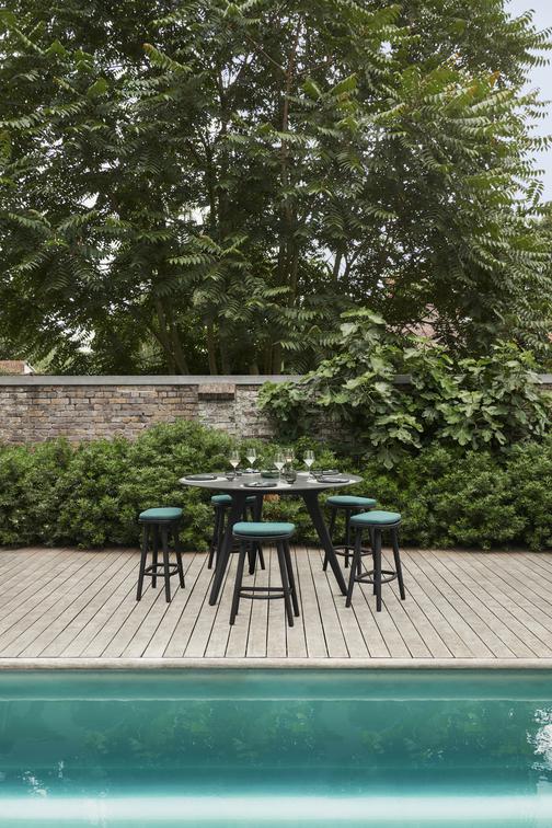 MNST986 Обеденный стол teak nero ⌀125см Manutti Torsa - Вид №9