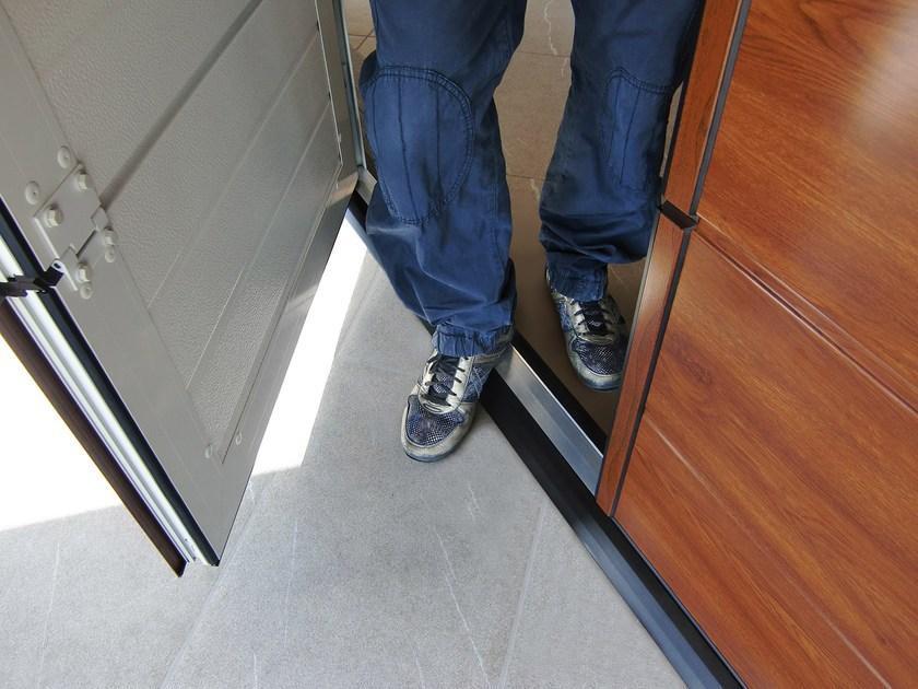 Breda Гаражные ворота с пешеходной дверью для быстрого проезда sun-id-1408544 - Вид №2