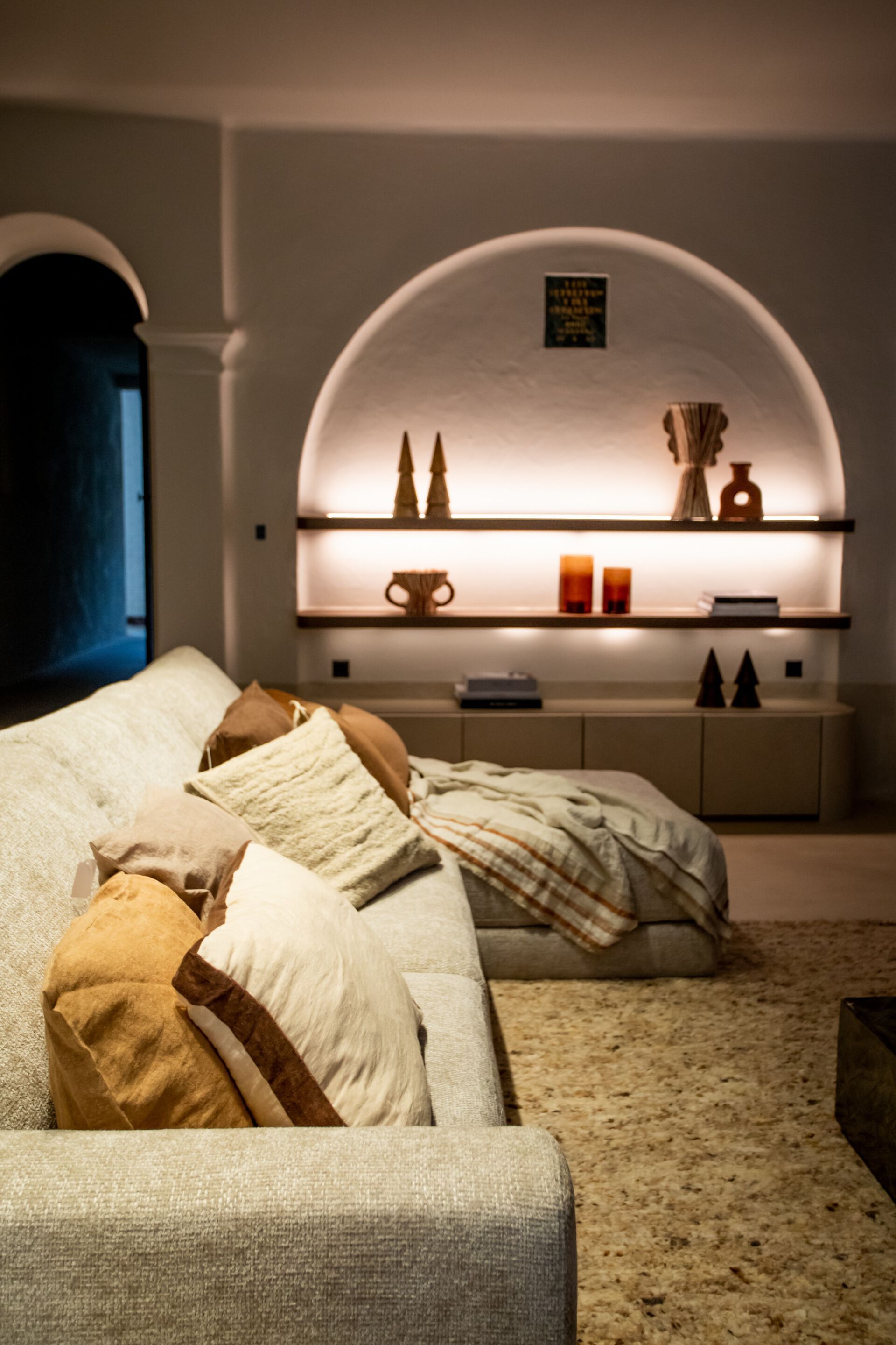 Льняная прямоугольная однотонная подушка POMAX BORDERS ARCH-00106515 - Вид №33