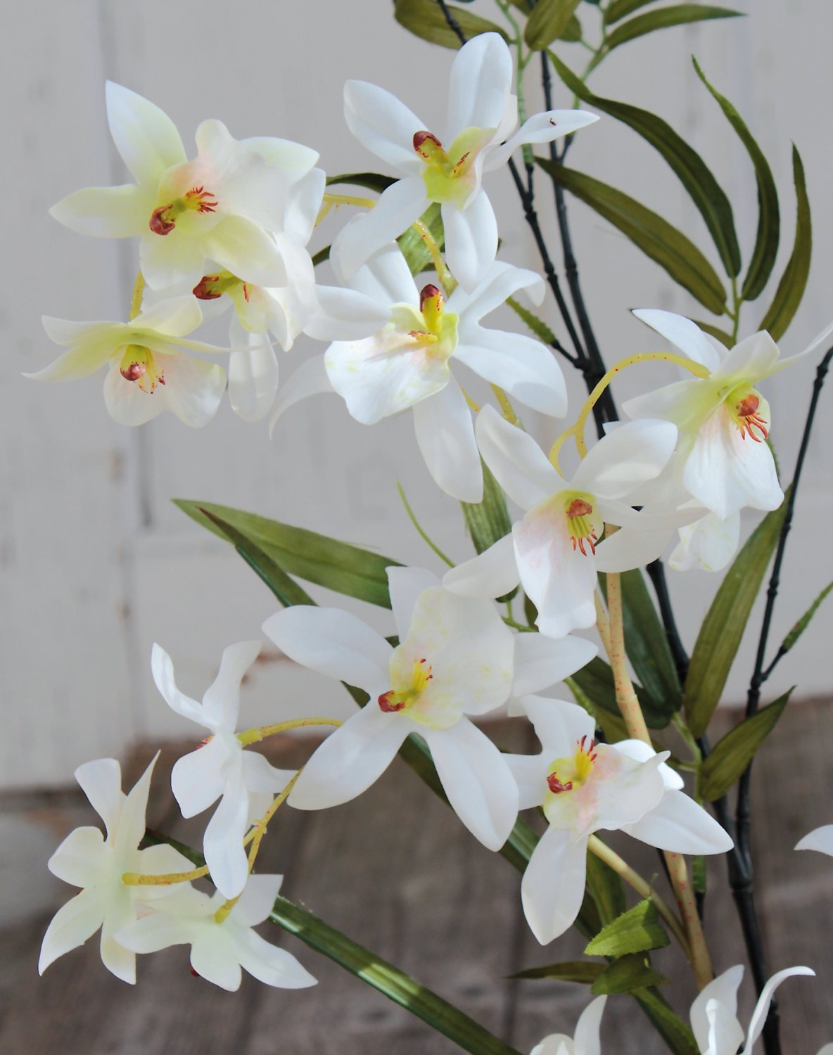 2786 708 a3 Искусственная орхидея дендробиум и бамбук в 'почве', 57 см, real touch soft, бело-зеленая H-andreas  - Вид №6