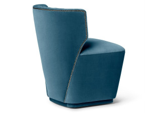 Бархатное вращающееся кресло