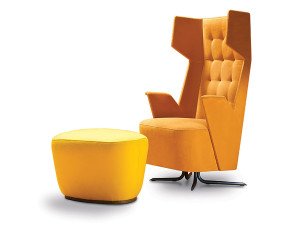 Тканевое кресло