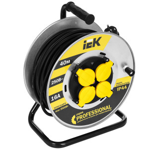 Удлинитель силовой IEK УК40 черный 9110687