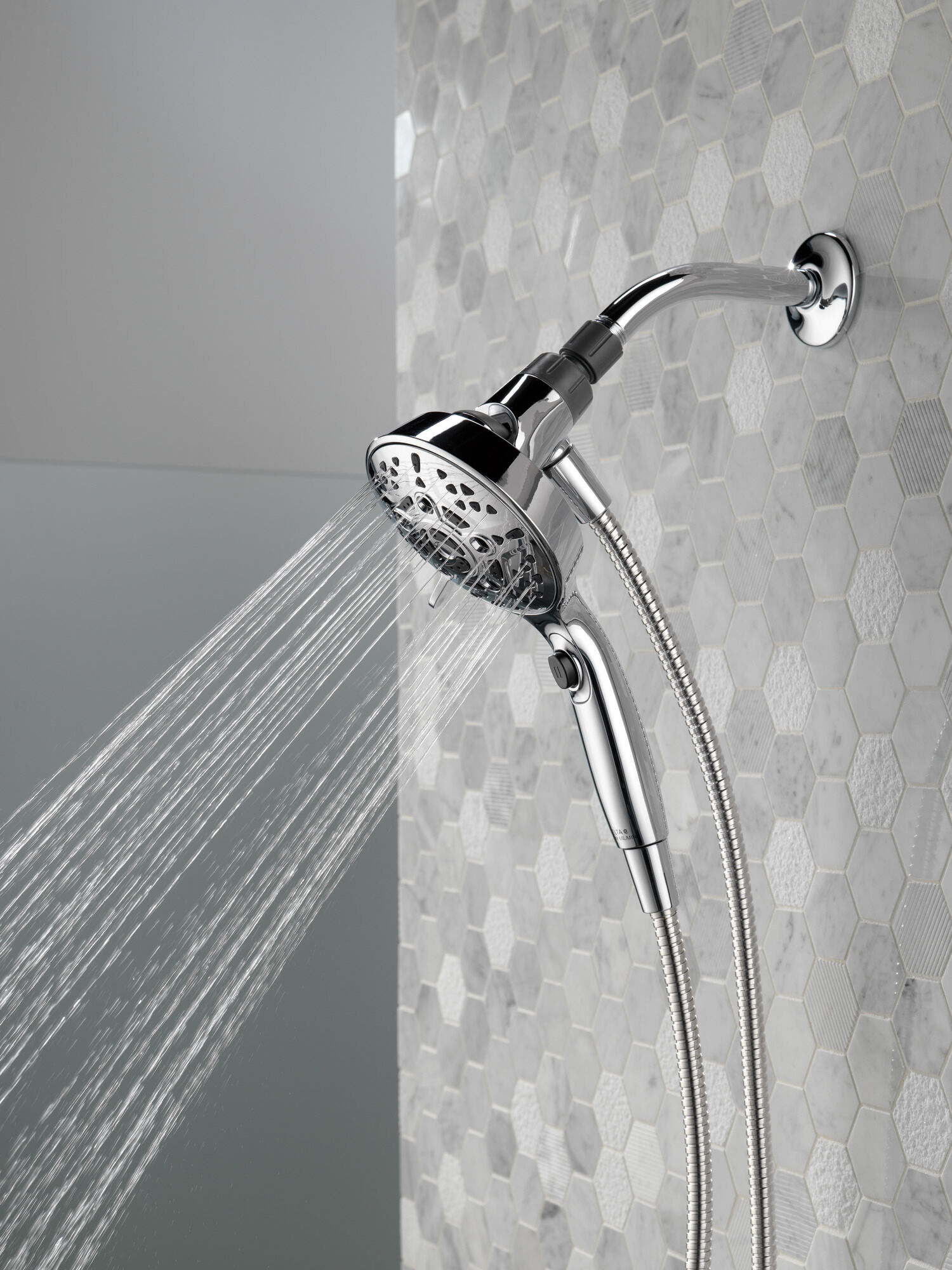 75707 Ручной душ SureDock ™ с 7 настройками Delta Faucet Delta Хром - Вид №13