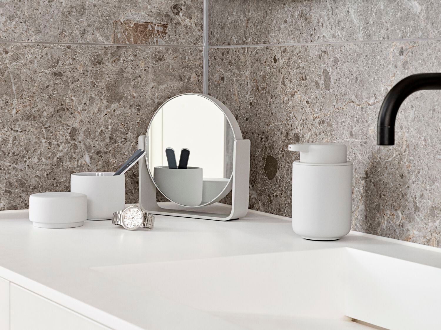 Двухстороннее металлическое увеличительное зеркало ZONE DENMARK Ume ARCH-00007200 - Вид №5