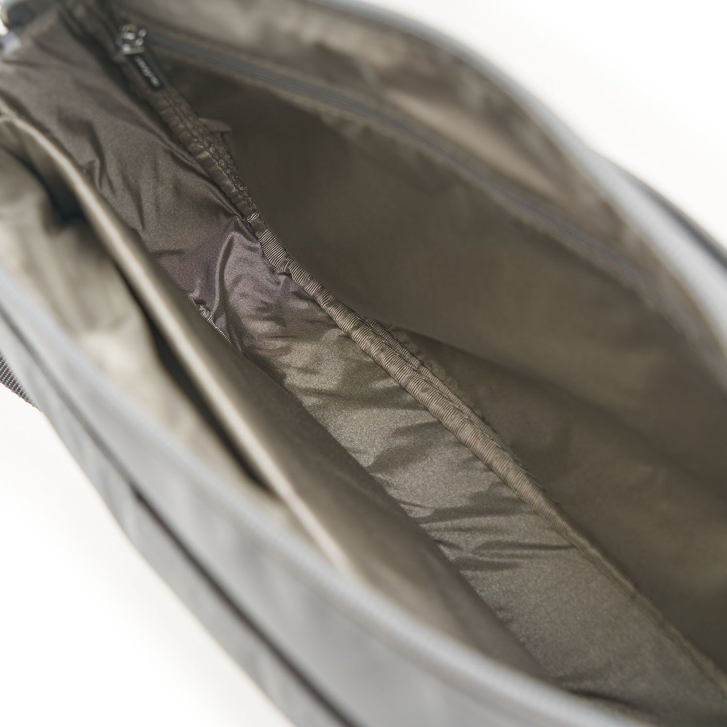 HIC176M/154-06 Молодежная сумка HIC176M Eye M RFID Hedgren Inner City  - Вид №6