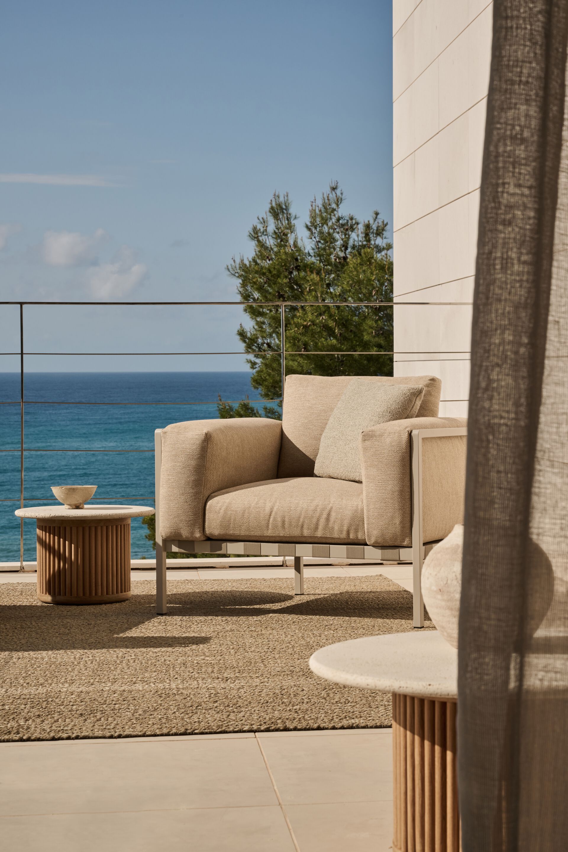 Мягкое кресло с подлокотниками TRIBÙ Natal Alu ARCH-00126308 - Вид №1