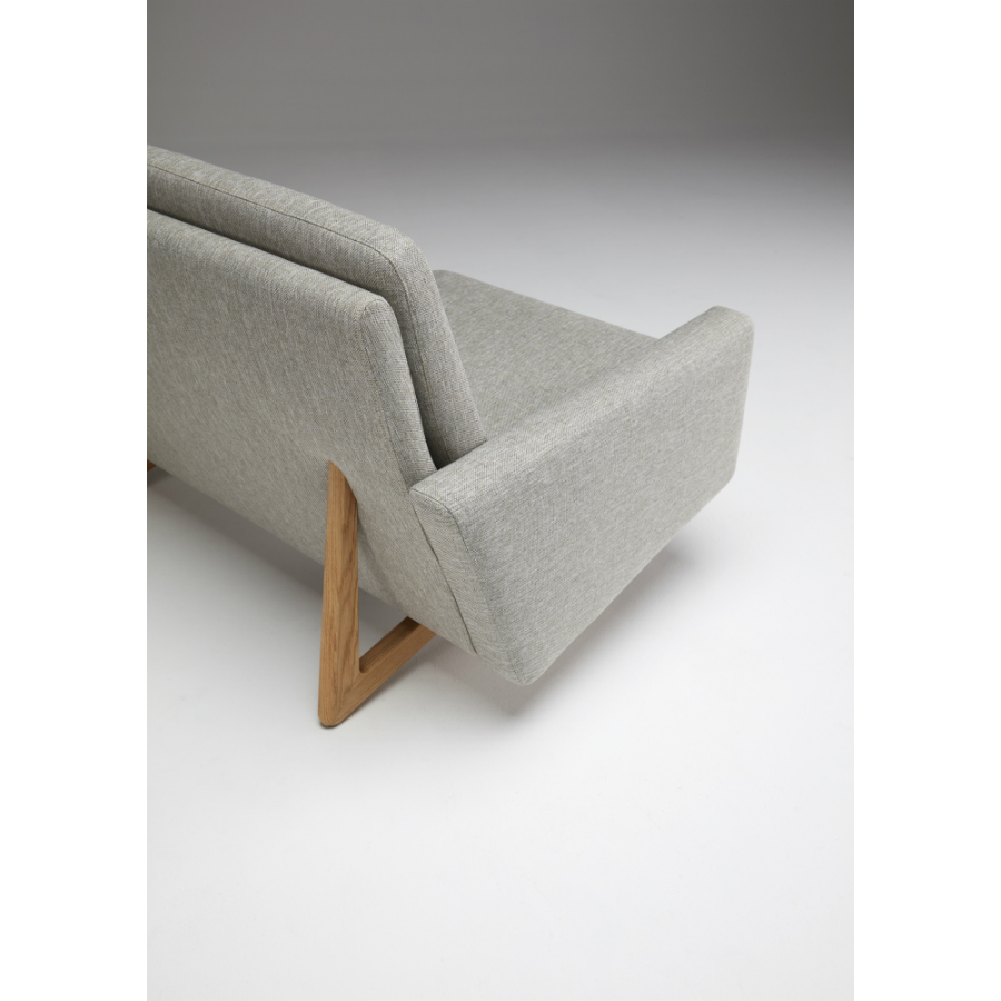 Диван трехместный Egsmark с мягкими подлокотниками, лакированный дуб, темно-песочный Kragelund 20003202244 - Вид №8