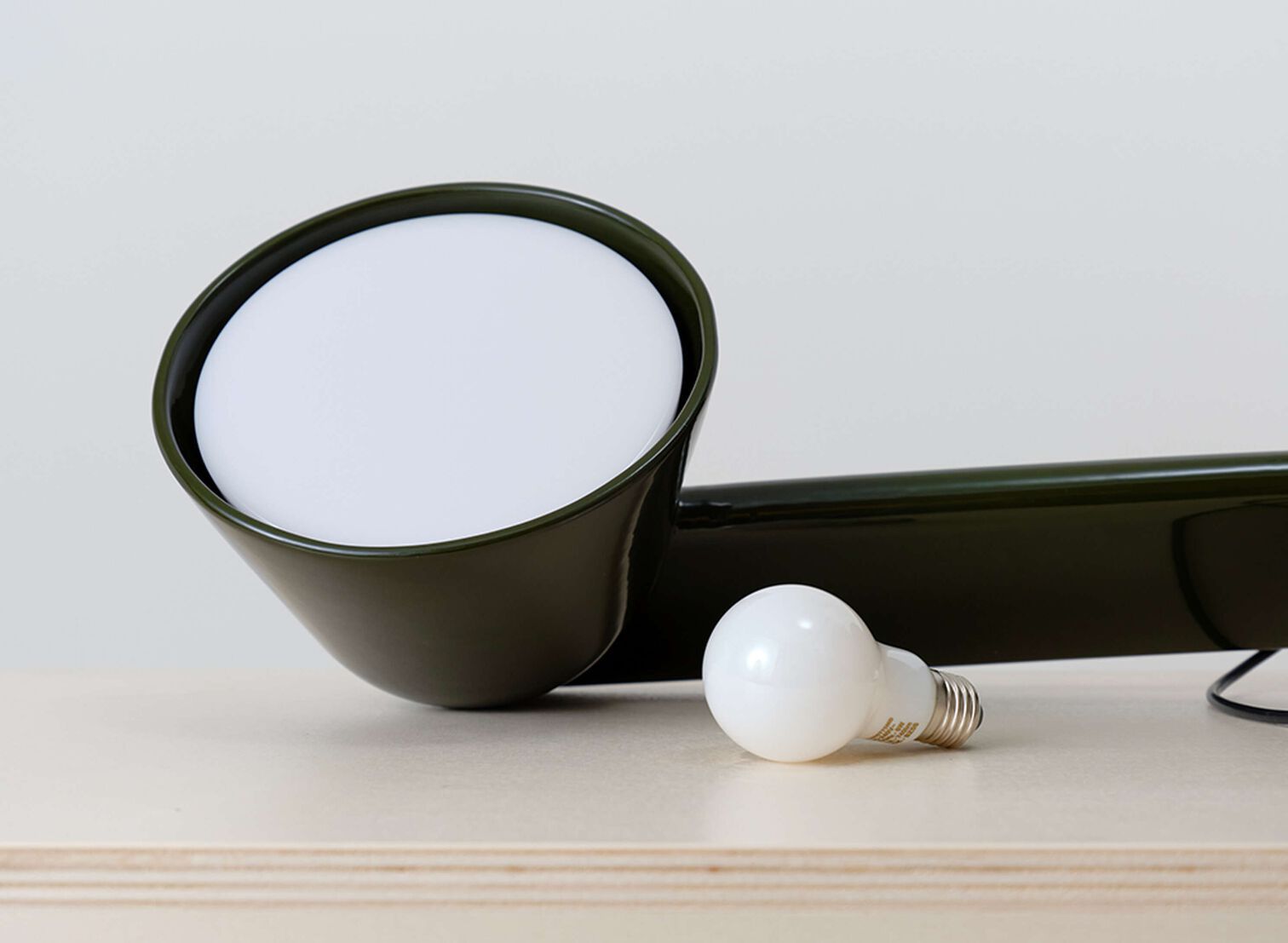 Керамическая светодиодная настольная лампа In Stock Flos ARCH-00124919 - Вид №5