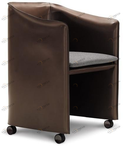 Minotti Мягкое кожаное кресло на колесиках sun-id-1469383