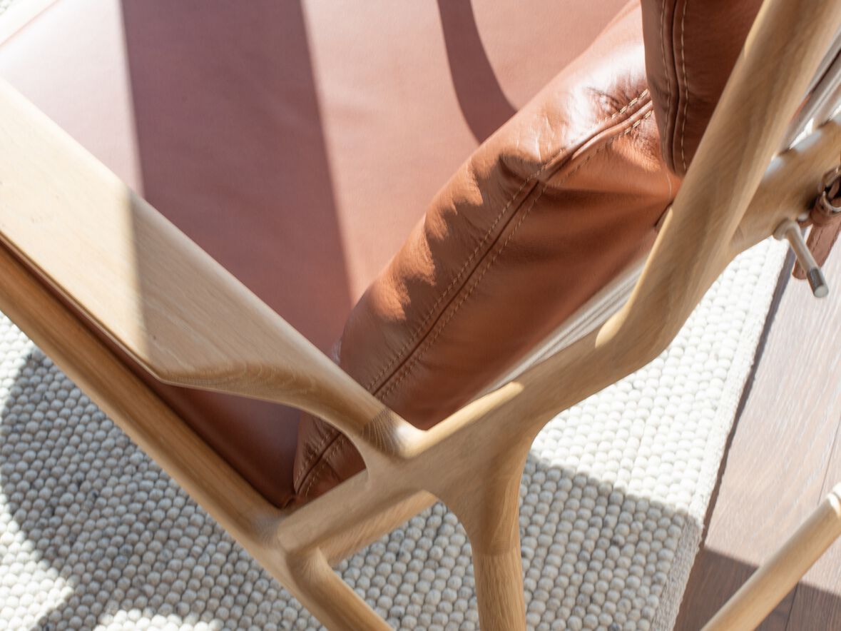 Дубовое кресло с кожаной подушкой Gazzda Dedo ARCH-00099803 - Вид №3