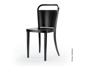 Деревянный стул