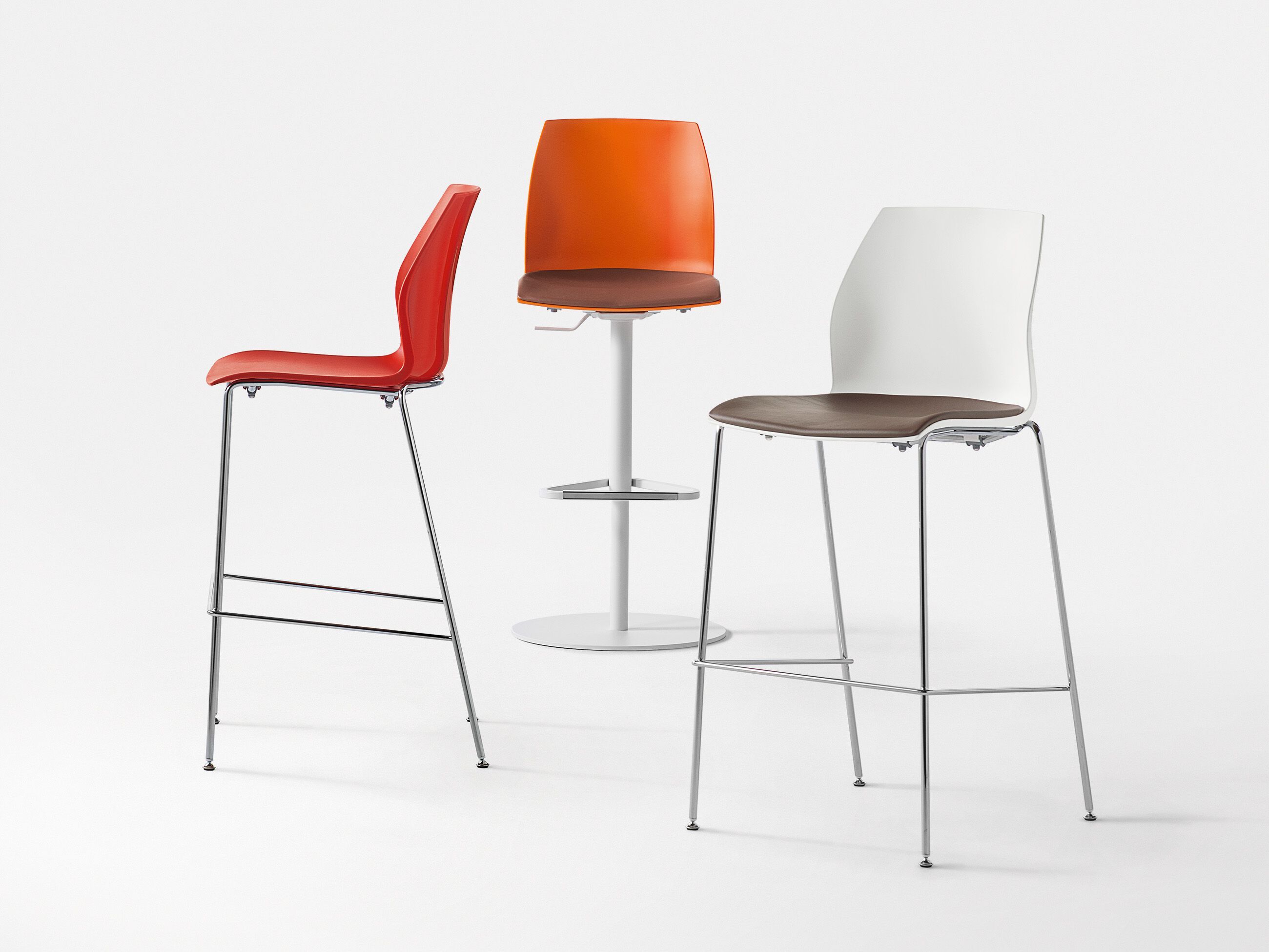 Полипропиленовый табурет с подставкой для ног Kastel Kalea ARCH-00016669 - Вид №1