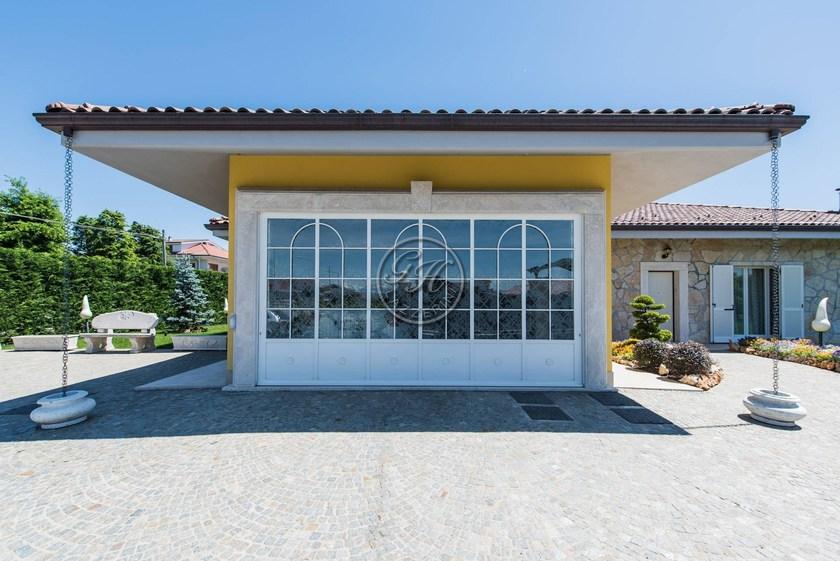 GH LAZZERINI Моторизованные подъемно-поворотные ворота sun-id-1446686 - Вид №2