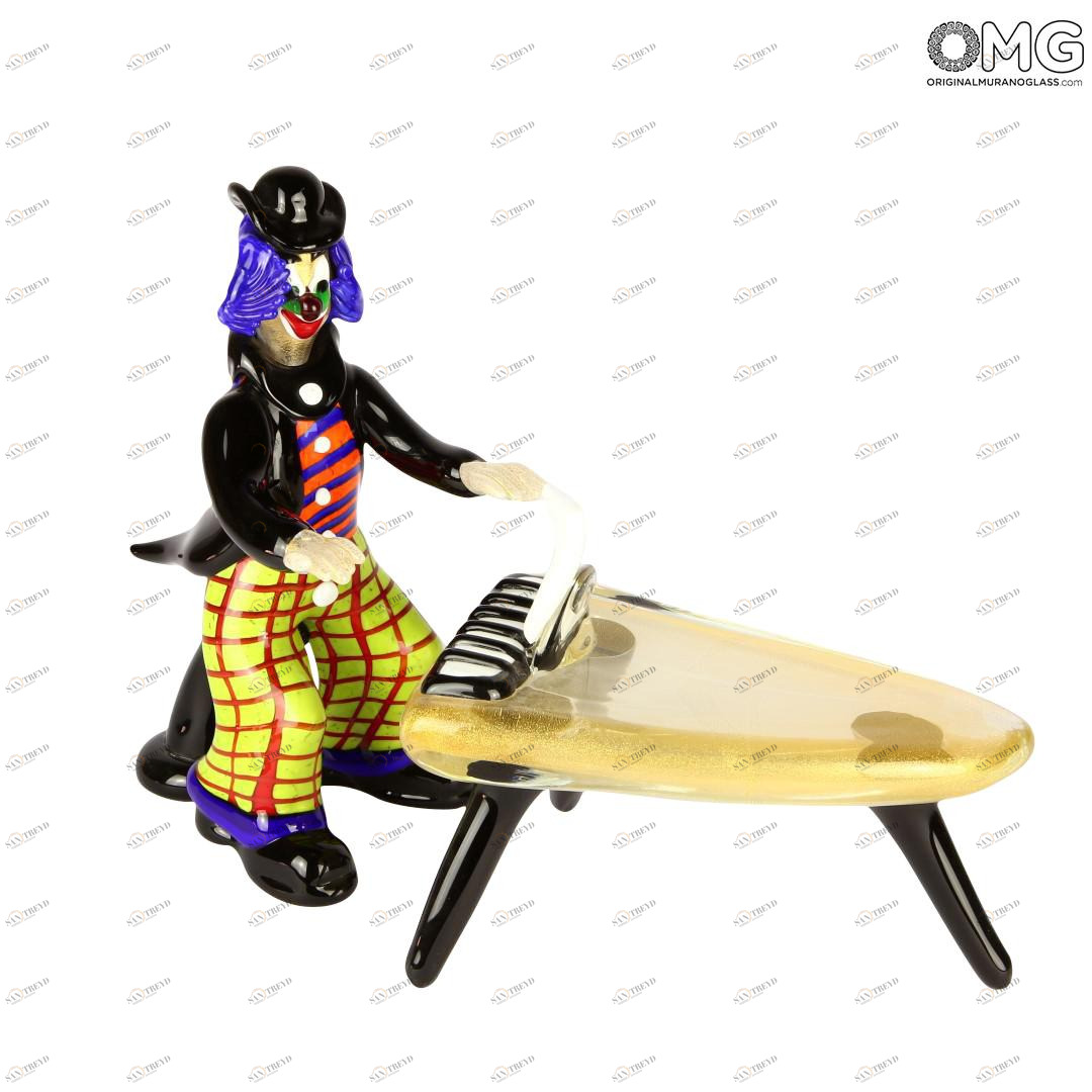 2583 ORIGINALMURANOGLASS Статуэтка Клоун-музыкант с фортепиано - муранское стекло OMG 17 см 