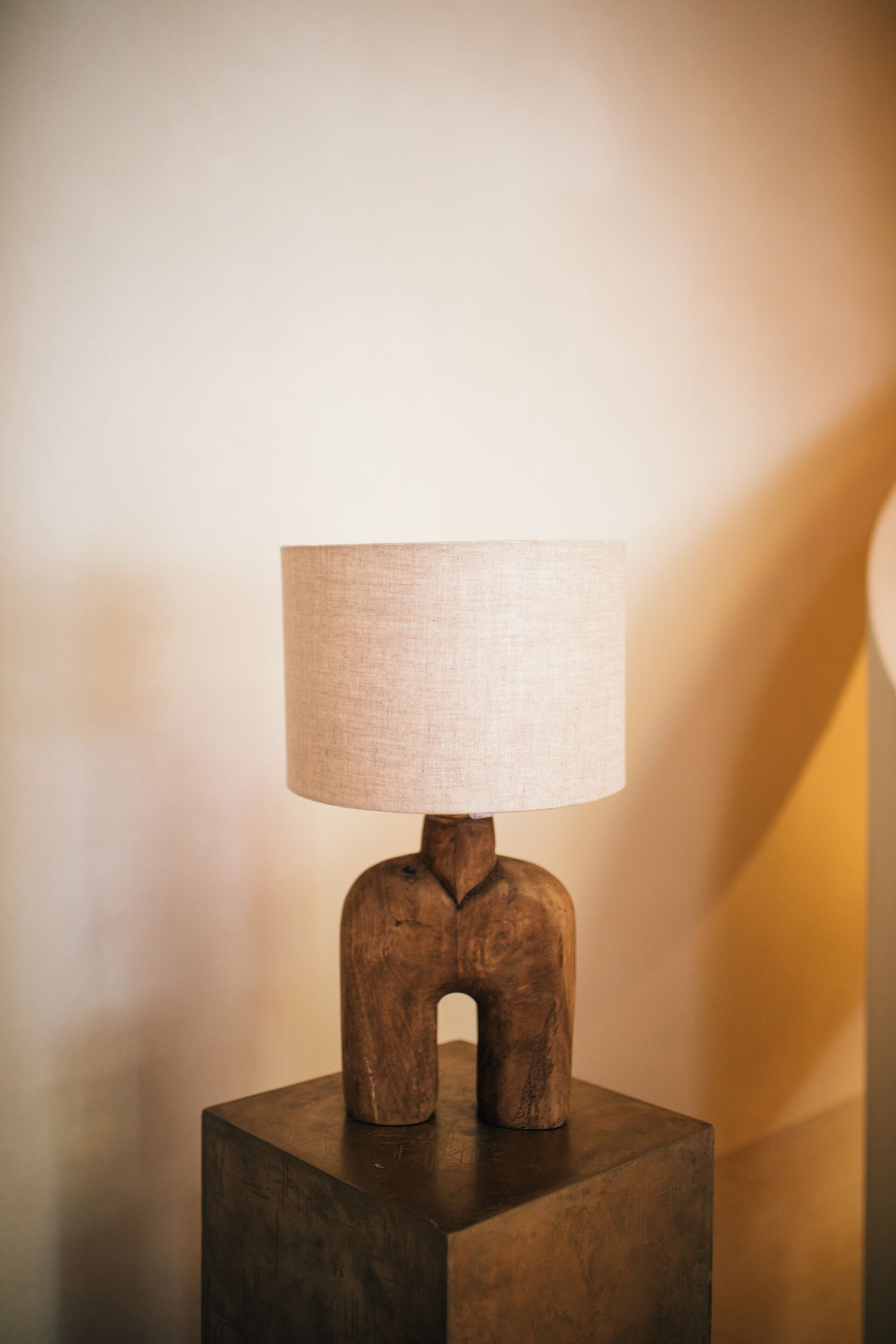 Настольная лампа из манго POMAX LAMPEDUSA ARCH-00073903 - Вид №8