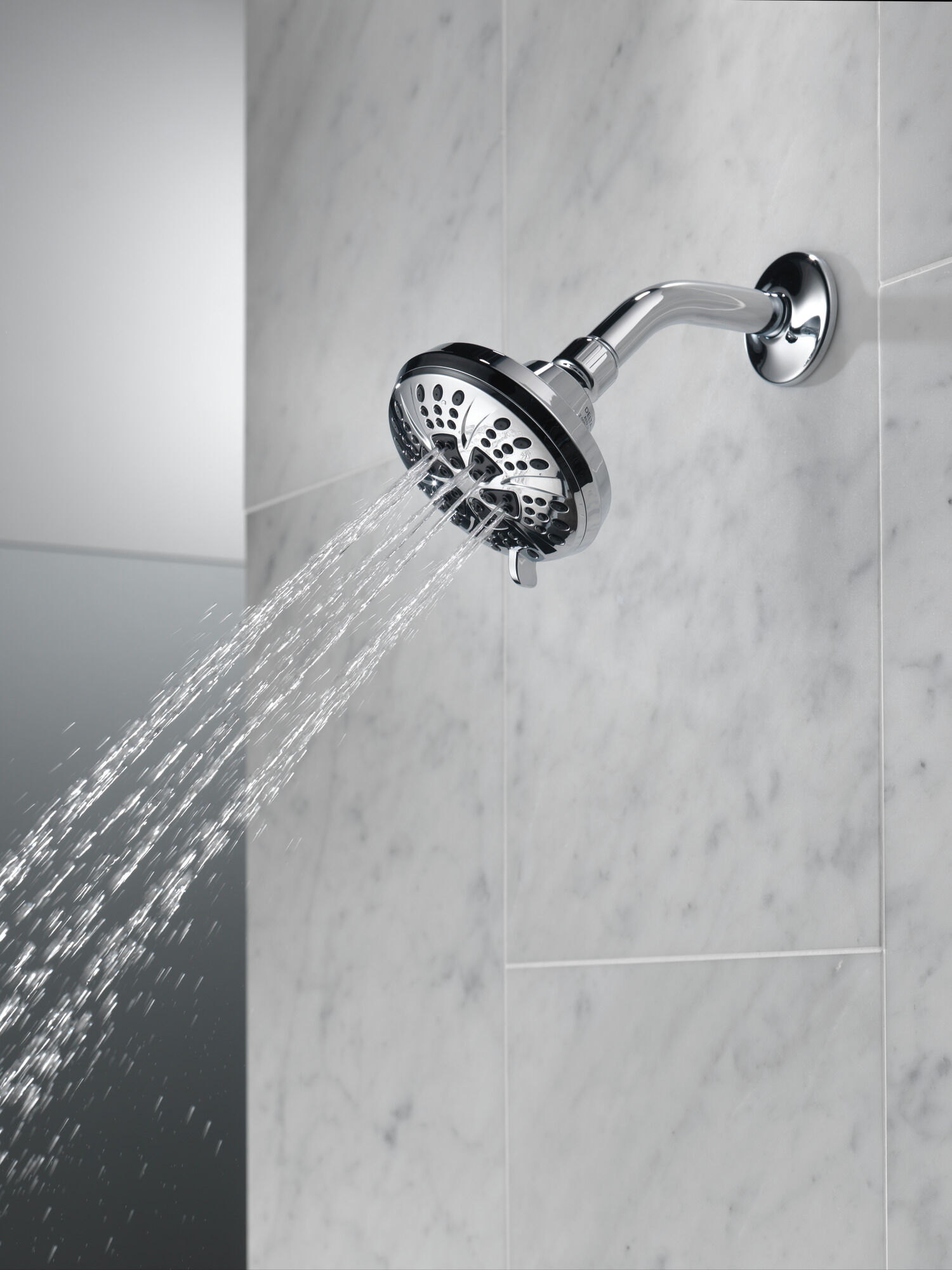 Душевая лейка 2,5 галлона в минуту с 6 настройками Delta Faucet 75661D - Вид №6