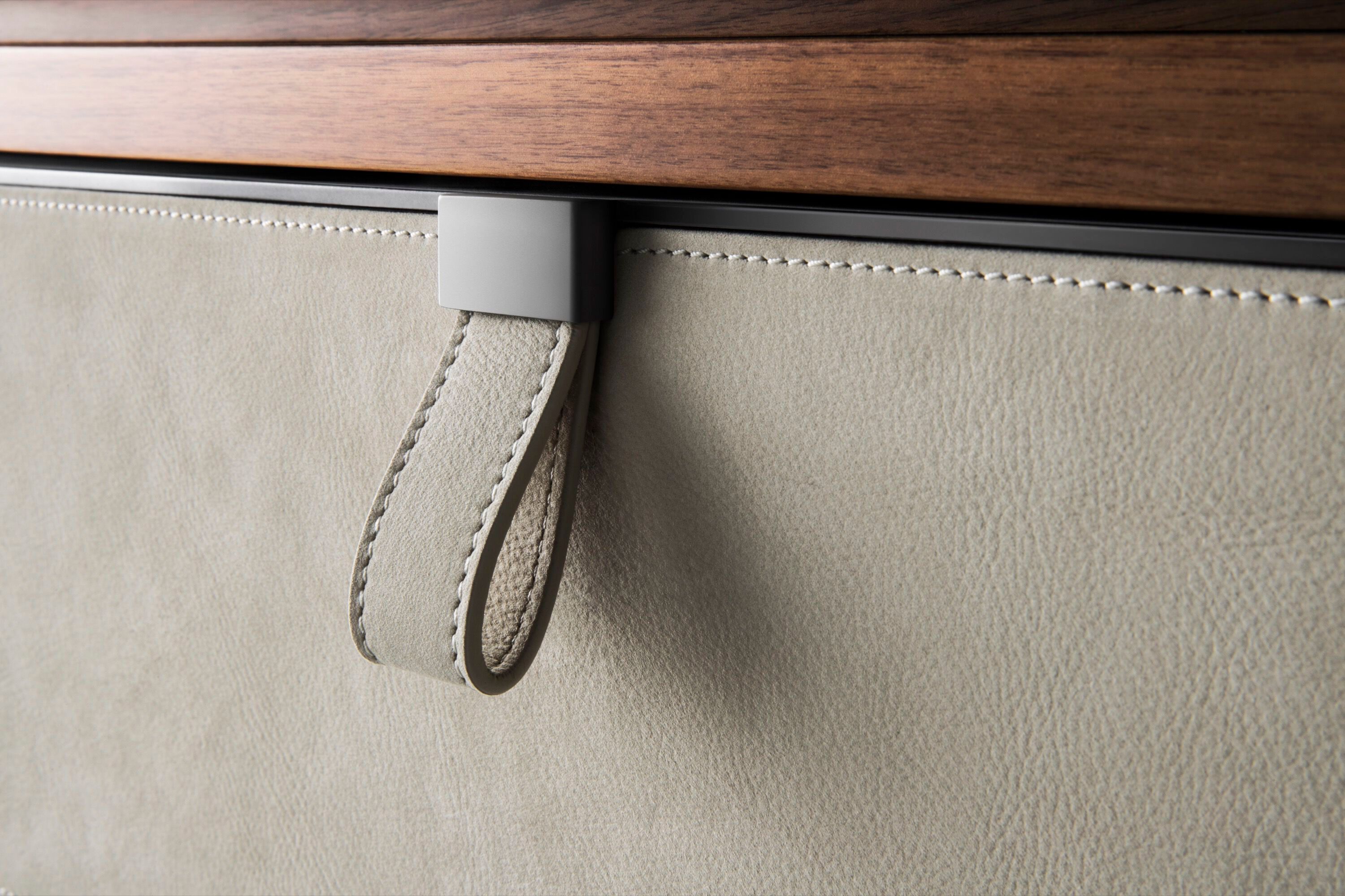 Комод из орехового дерева с кожаной обивкой OAK New York Suite ARCH-00070728 - Вид №7