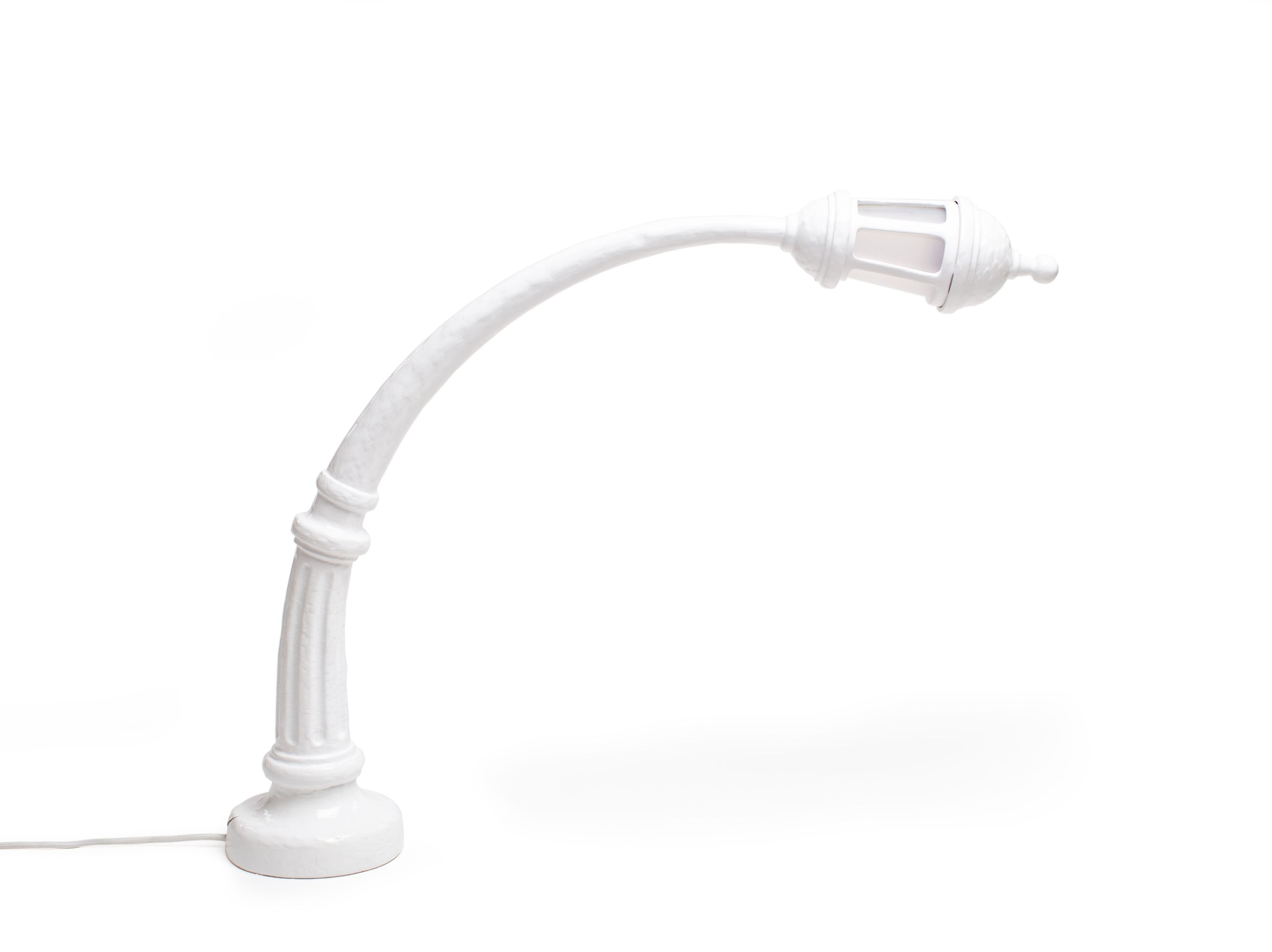 Светодиодная настольная лампа из смолы Seletti Blow ARCH-00136352