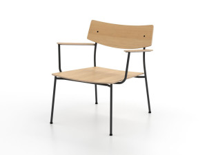 Деревянный стул с подлокотниками