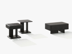 Деревянная тумбочка с ящиками