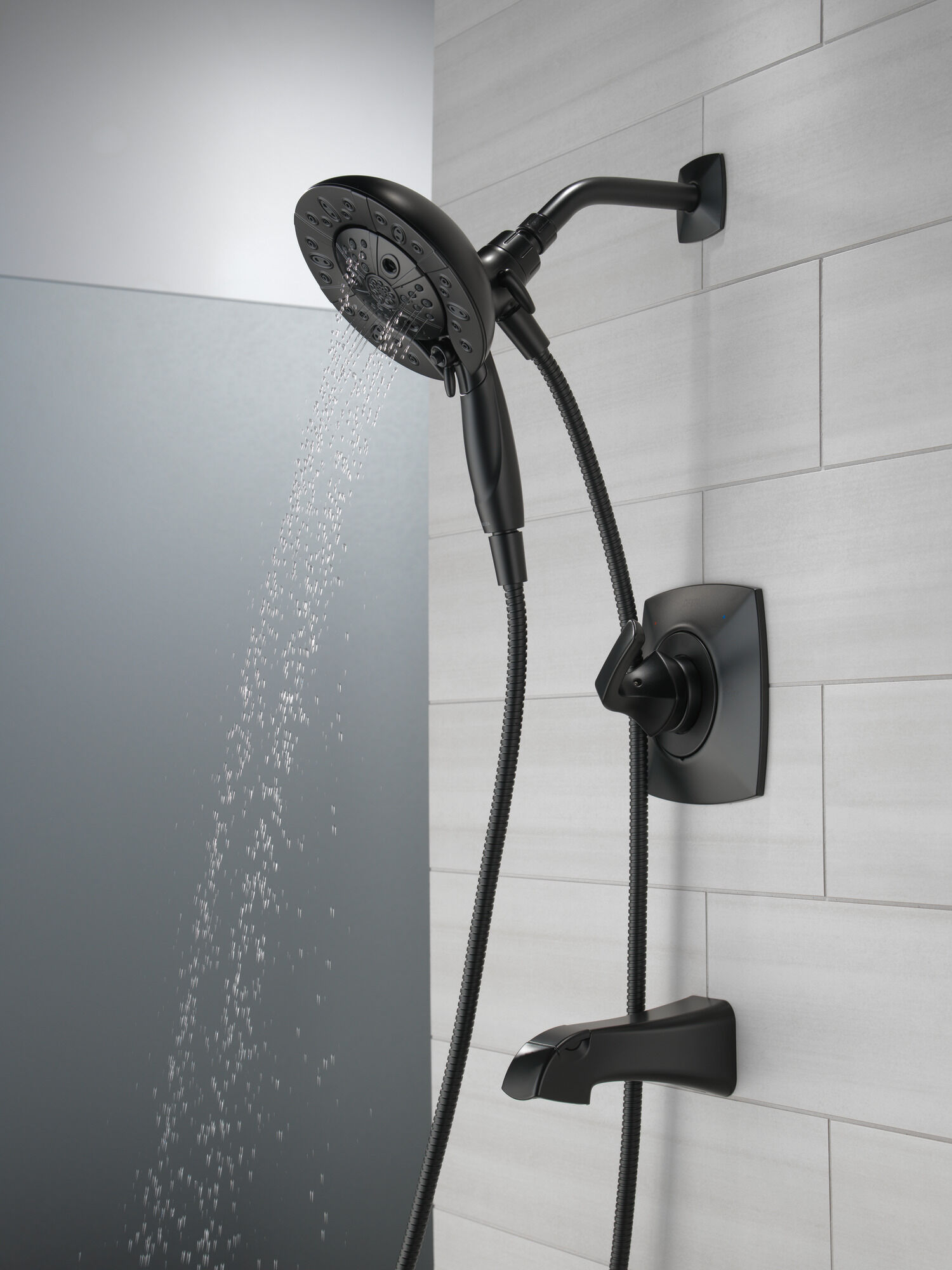 Ванна и душ Monitor® 14 Series с душем In2ition® Two-In-One Delta Faucet 144789-BL-I - Вид №17