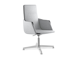 Вращающееся офисное кресло с подлокотниками с 4 спицами