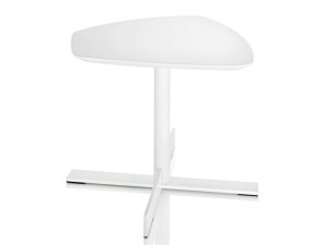 Низкий стальной журнальный столик