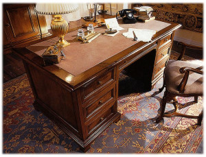 Письменный стол  CASTELLAN A551