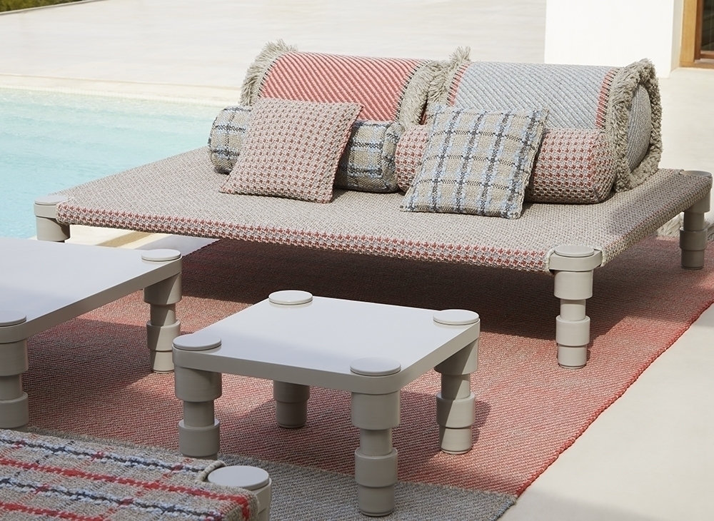 100061 Столик GL Grey Small GAN Garden Layers - Вид №1