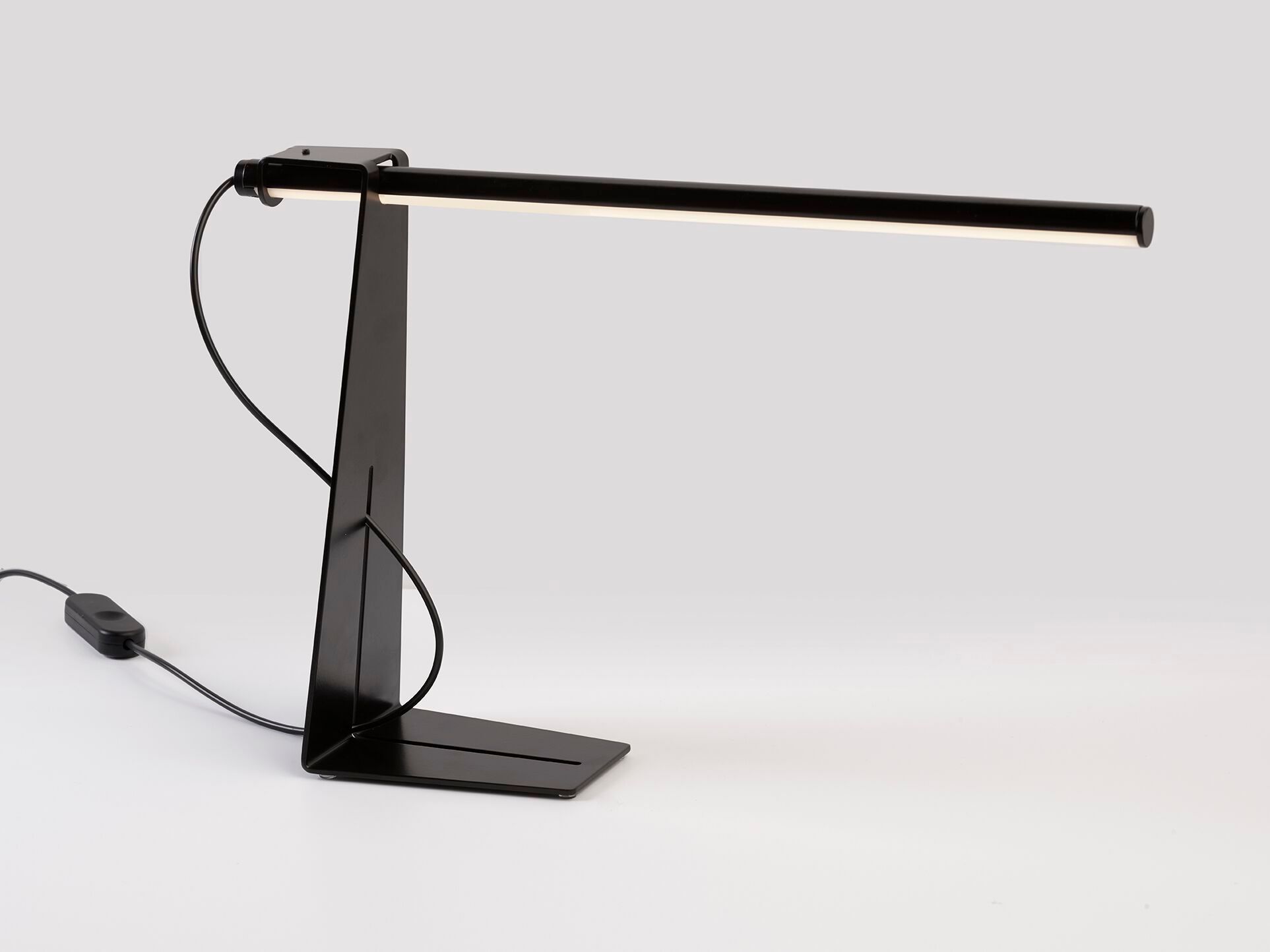 Алюминиевая светодиодная настольная лампа с диммером EGOLUCE ZETTA ARCH-00112229