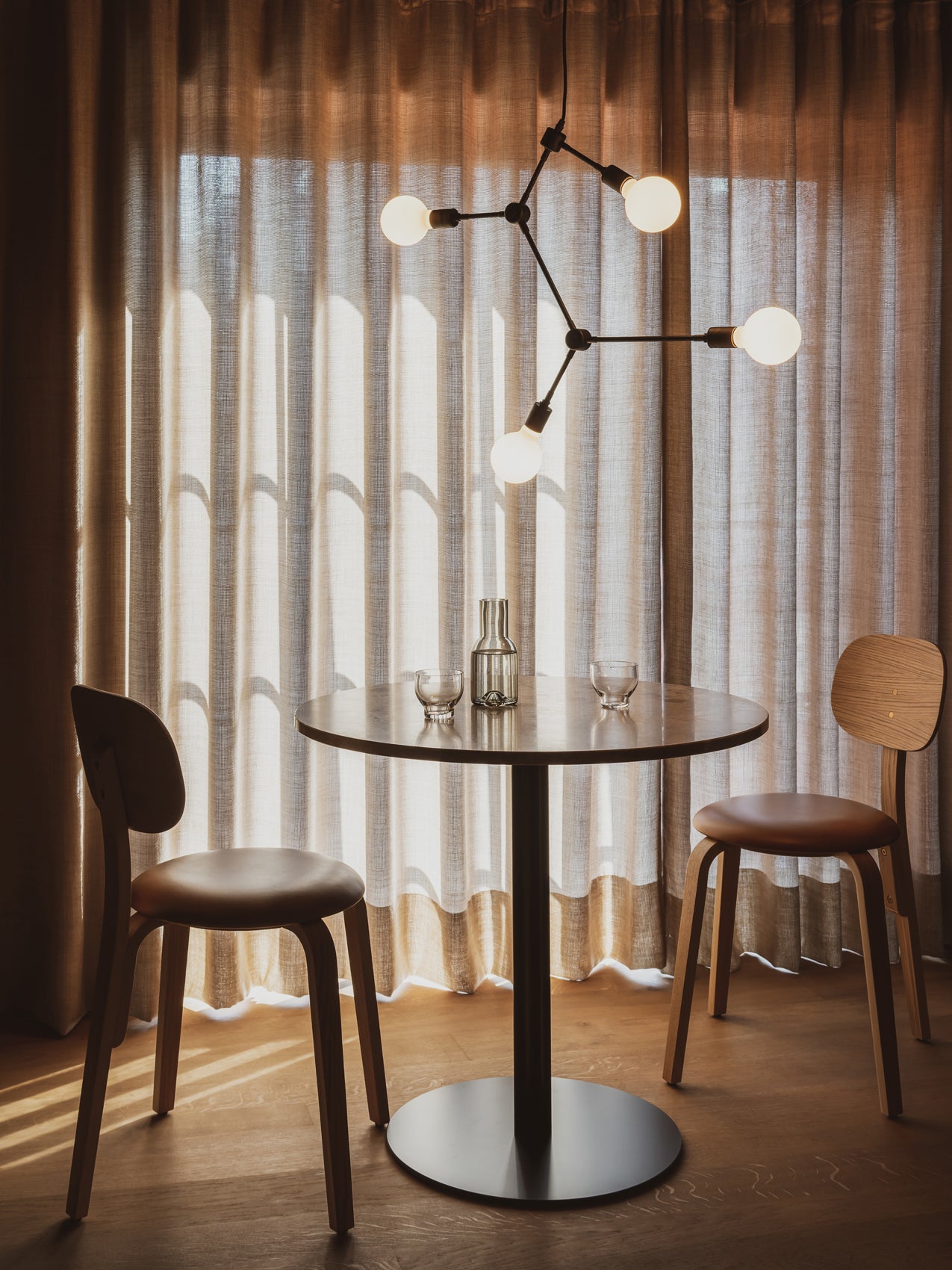 5709262043125 Afteroom Plus, Обеденный стул на деревянной основе, обитый LuceLight  - Вид №5