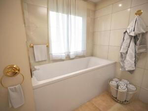 Ванна из мрамора Aquastone Арма 170