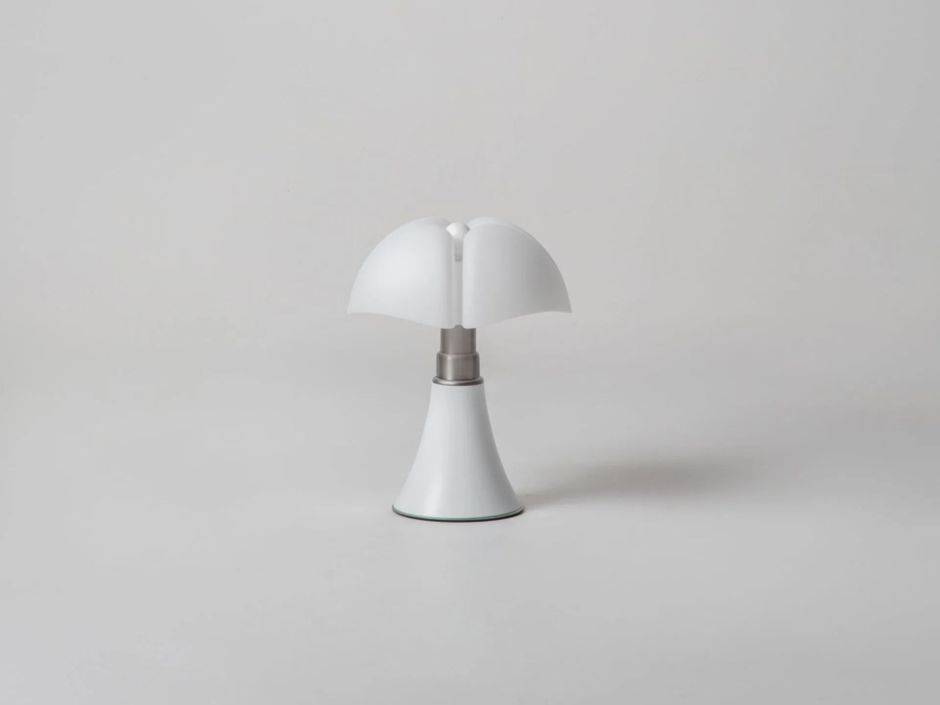 Стальная настольная лампа и метакрилатный абажур Martinelli Luce Летучая мышь ARCH-00126412 - Вид №8