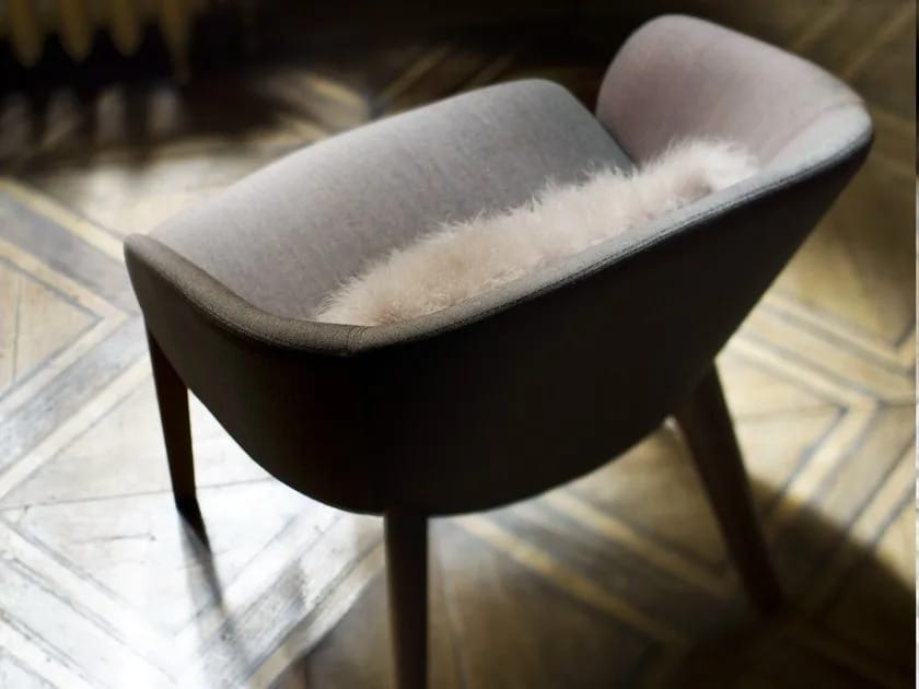 Тканевое кресло с подлокотниками Very Wood Bellevue ARCH-00095120 - Вид №11