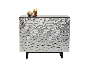 Стальной и деревянный шкаф